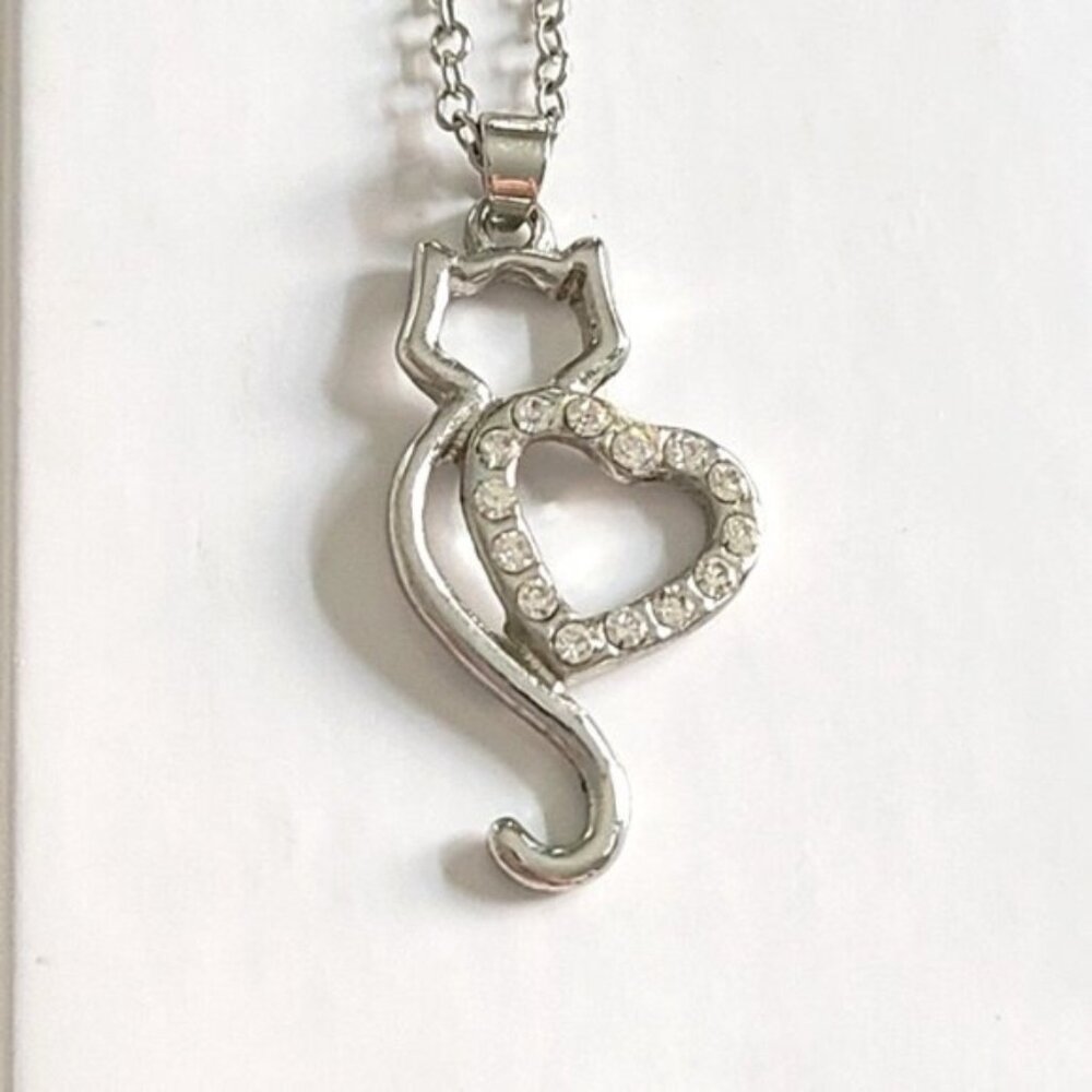 Vintage Silver Tone Rhodium Rhinestone Crysta Cat Kitty Pendant Necklace 18 inch